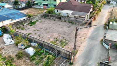 ที่ดิน 2800000 ชลบุรี ศรีราชา สุรศักดิ์