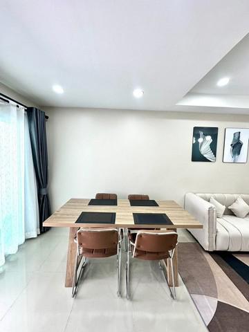 ทาวน์เฮาส์ 1850000 ชลบุรี บางละมุง หนองปรือ