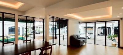 ทาวน์เฮาส์ 12500000 กรุงเทพมหานคร เขตห้วยขวาง บางกะปิ