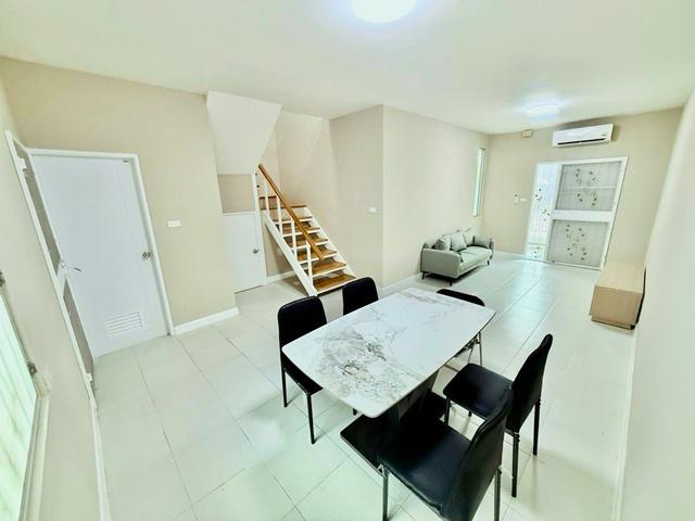 ทาวน์เฮาส์ 18999 กรุงเทพมหานคร เขตลาดพร้าว จรเข้บัว