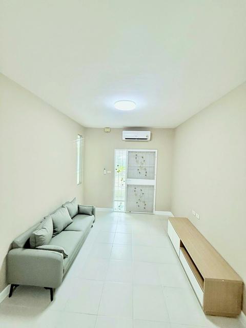 ทาวน์เฮาส์ 18999 กรุงเทพมหานคร เขตลาดพร้าว จรเข้บัว