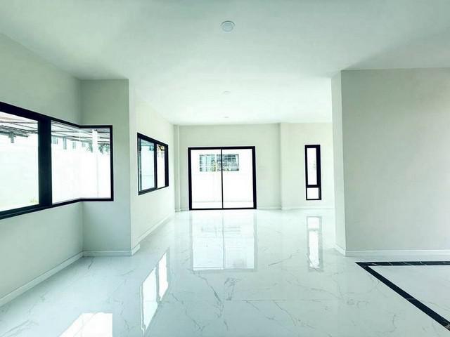 บ้านเดี่ยว 4300000 ชลบุรี ศรีราชา สุรศักดิ์