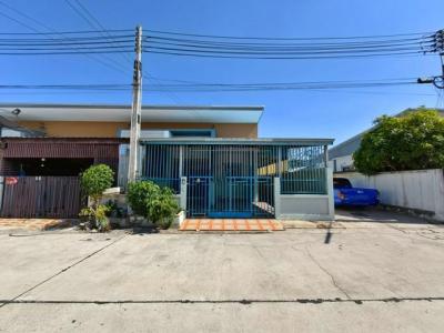 ทาวน์เฮาส์ 1000000 ชลบุรี ศรีราชา บึง