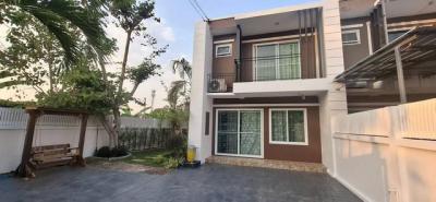 ทาวน์เฮาส์ 4500000 ชลบุรี บางละมุง นาเกลือ