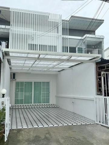 ทาวน์เฮาส์ 2220000 ชลบุรี บางละมุง หนองปรือ