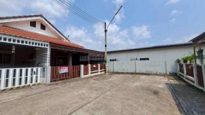 ทาวน์เฮาส์ 1200000 ชลบุรี ศรีราชา บ่อวิน