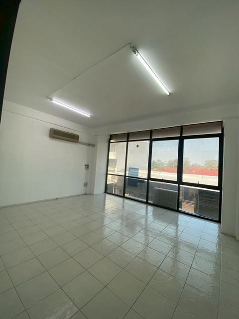 อาคารพาณิชย์ 25000 กรุงเทพมหานคร เขตลาดพร้าว ลาดพร้าว