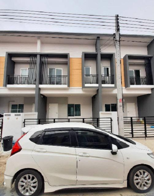 ทาวน์เฮาส์ 12998 ปทุมธานี เมืองปทุมธานี บ้านฉาง