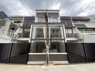 บ้านเดี่ยว 15900000 กรุงเทพมหานคร เขตวัฒนา คลองตันเหนือ