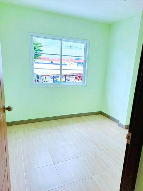 ทาวน์เฮาส์ 7999 นนทบุรี บางใหญ่ เสาธงหิน