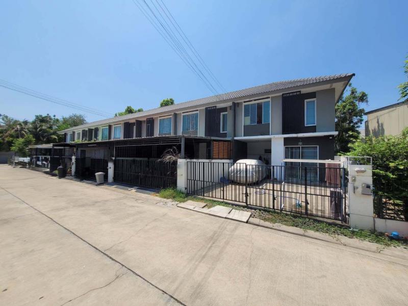 ทาวน์เฮาส์ 1873000 นนทบุรี บางใหญ่ เสาธงหิน