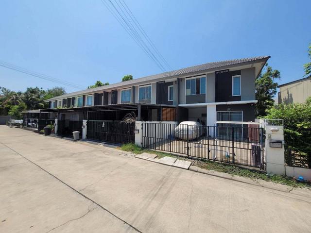 ทาวน์เฮาส์ 1873000 นนทบุรี บางใหญ่ เสาธงหิน