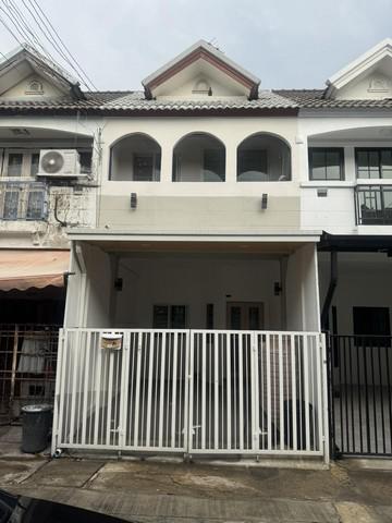 ทาวน์เฮาส์ 1340000 นนทบุรี บางบัวทอง บางบัวทอง
