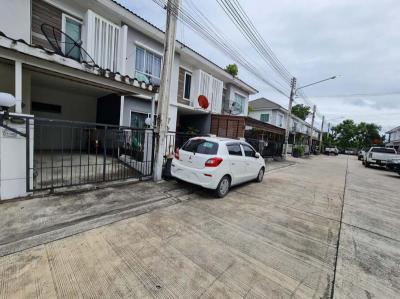 ทาวน์เฮาส์ 1688000 ชลบุรี บางละมุง บางละมุง