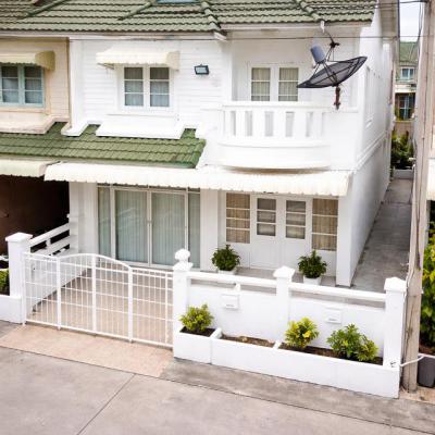ทาวน์เฮาส์ 7998 ปทุมธานี ธัญบุรี บึงยี่โถ