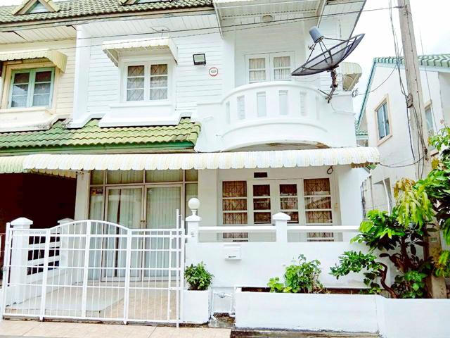 ทาวน์เฮาส์ 7999 ปทุมธานี ธัญบุรี บึงยี่โถ