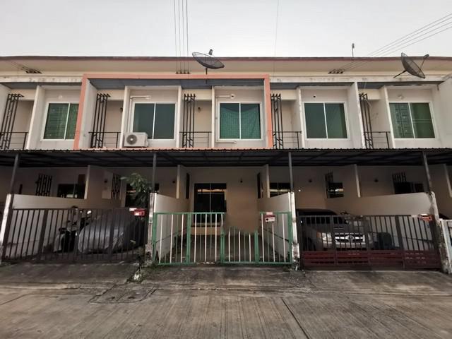 ทาวน์เฮาส์ 1374000 ชลบุรี ศรีราชา บ่อวิน