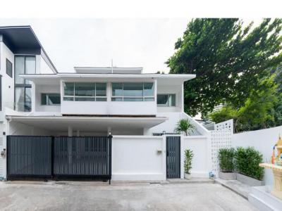 ทาวน์เฮาส์ 39900000 กรุงเทพมหานคร เขตวัฒนา คลองเตยเหนือ