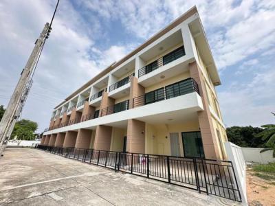 ทาวน์เฮาส์ 4200000 ชลบุรี บางละมุง บางละมุง