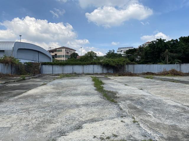 ที่ดิน 44000 กรุงเทพมหานคร เขตบางเขน ท่าแร้ง