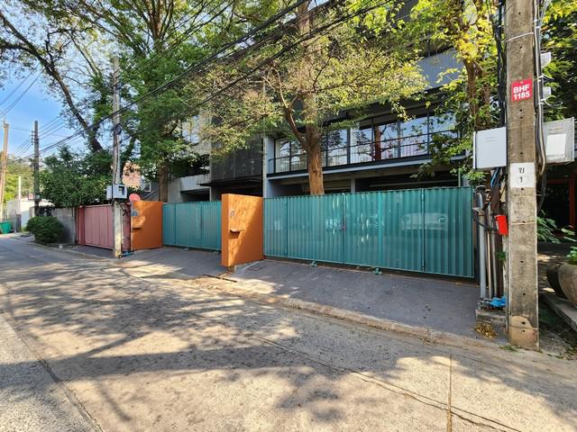 อาคารพาณิชย์ 220000 กรุงเทพมหานคร เขตจตุจักร ลาดยาว