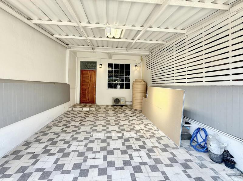 ทาวน์เฮาส์ 1650000 ปทุมธานี ลำลูกกา ลาดสวาย