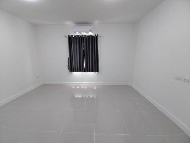 ทาวน์เฮาส์ 1390000 ชลบุรี ศรีราชา บึง