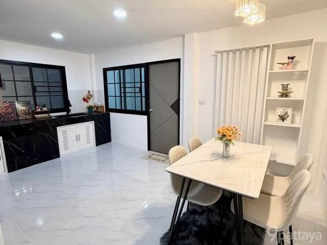 ทาวน์เฮาส์ 2990000 ชลบุรี บางละมุง หนองปรือ