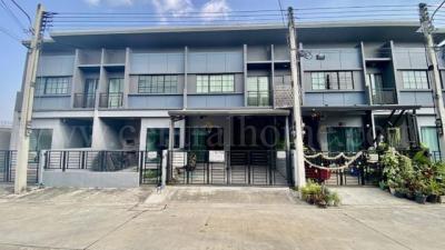 ทาวน์เฮาส์ 2290000 ปทุมธานี เมืองปทุมธานี สวนพริกไทย