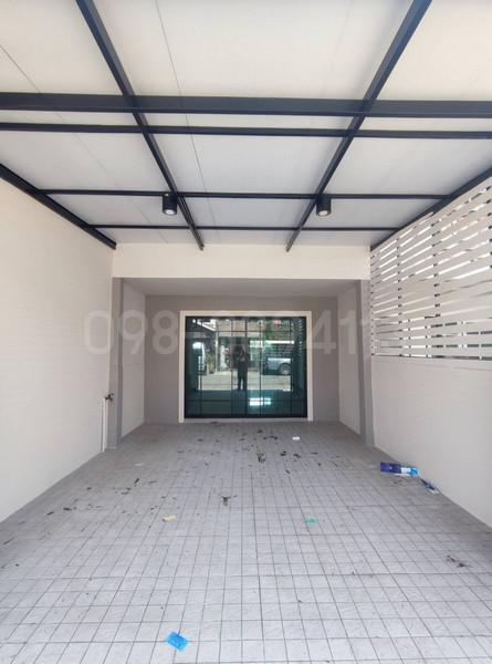 ทาวน์เฮาส์ 2150000 กรุงเทพมหานคร เขตมีนบุรี มีนบุรี