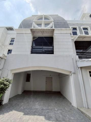 อาคารพาณิชย์ 70000 กรุงเทพมหานคร เขตวัฒนา คลองตันเหนือ