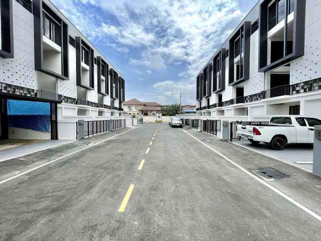 สำนักงาน 65000 กรุงเทพมหานคร เขตคันนายาว 