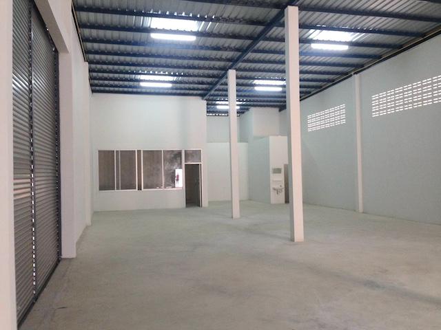 โกดัง 200 กรุงเทพมหานคร เขตทวีวัฒนา ทวีวัฒนา