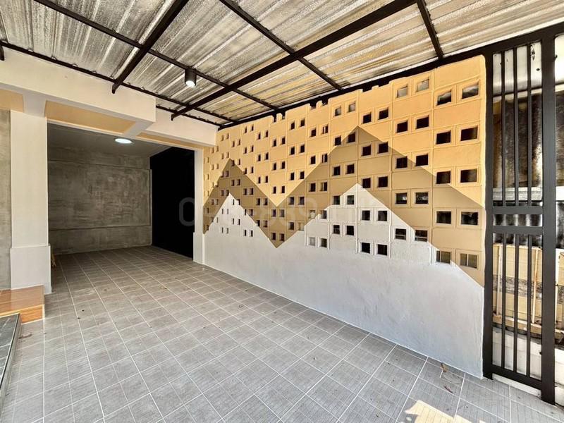 ทาวน์เฮาส์ 2450000 ปทุมธานี ธัญบุรี บึงยี่โถ