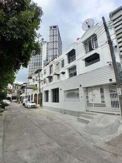 ทาวน์เฮาส์ 11000000 กรุงเทพมหานคร เขตห้วยขวาง บางกะปิ