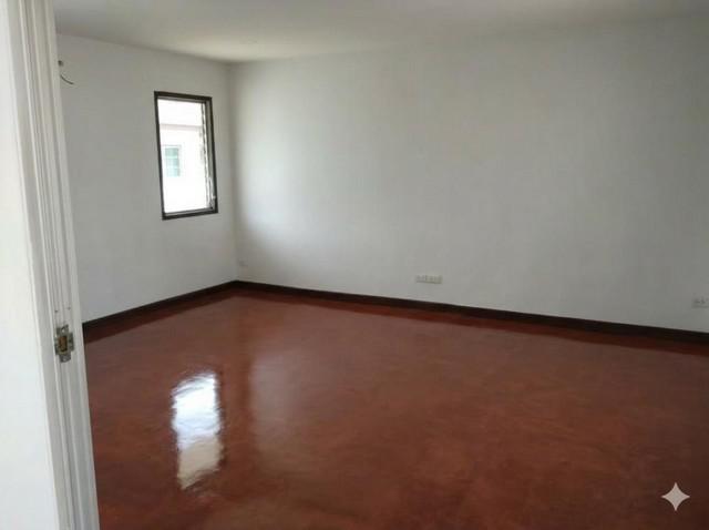 ทาวน์เฮาส์ 70000 กรุงเทพมหานคร เขตวัฒนา คลองตันเหนือ