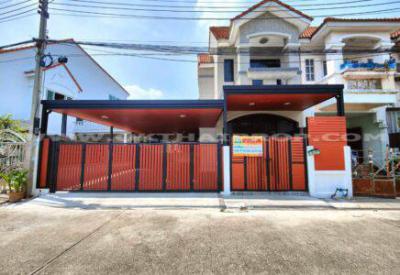 ทาวน์เฮาส์ 2700000 ปทุมธานี เมืองปทุมธานี บ้านกลาง