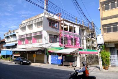 อาคารพาณิชย์ 28000000 ชลบุรี เมืองชลบุรี บ้านโขด