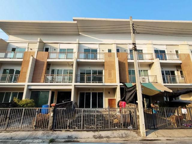 ทาวน์เฮาส์ 4017000 กรุงเทพมหานคร เขตบางเขน ท่าแร้ง