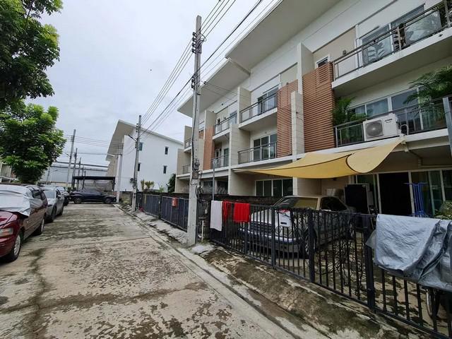 ทาวน์เฮาส์ 4017000 กรุงเทพมหานคร เขตบางเขน ท่าแร้ง