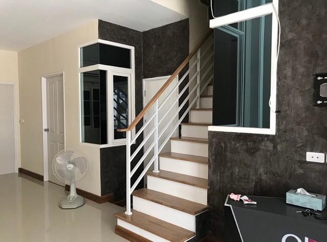 ทาวน์เฮาส์ 3780000 กรุงเทพมหานคร เขตลาดพร้าว จรเข้บัว