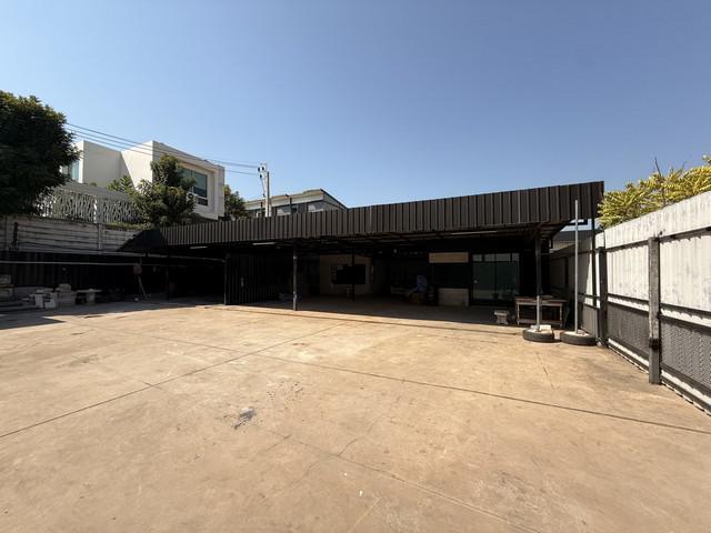 ที่ดิน 55000 กรุงเทพมหานคร เขตลาดกระบัง คลองสองต้นนุ่น