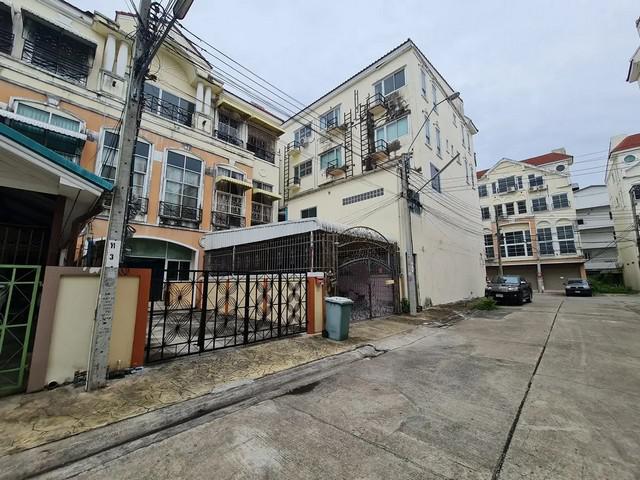 ทาวน์เฮาส์ 3669000 กรุงเทพมหานคร เขตบางแค บางแค