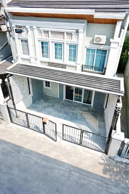 ทาวน์เฮาส์ 19999 กรุงเทพมหานคร เขตประเวศ ดอกไม้