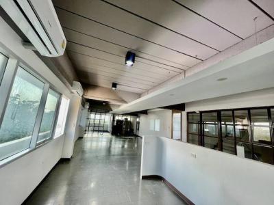 อาคารพาณิชย์ 72000 กรุงเทพมหานคร เขตลาดพร้าว ลาดพร้าว