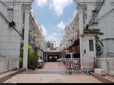 ทาวน์เฮาส์ 58000 กรุงเทพมหานคร เขตวัฒนา คลองตันเหนือ