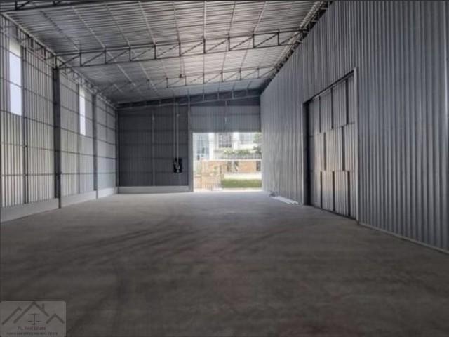 โกดัง 45000 กรุงเทพมหานคร เขตบางกะปิ คลองจั่น