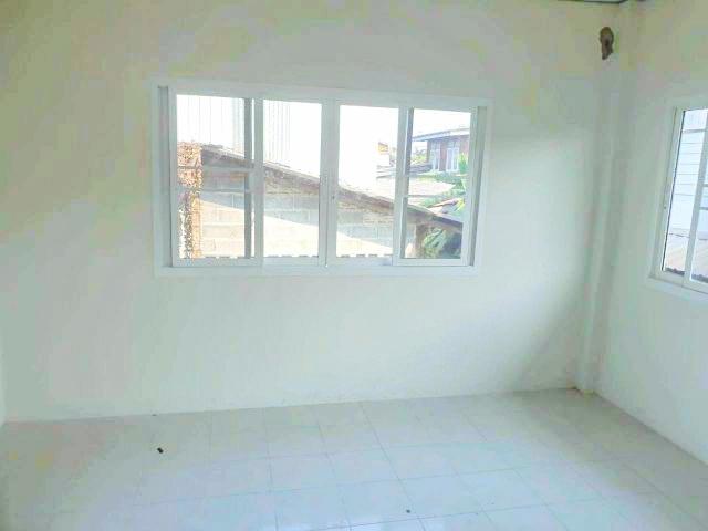 โกดัง 8998 กรุงเทพมหานคร เขตหนองจอก คลองสิบ