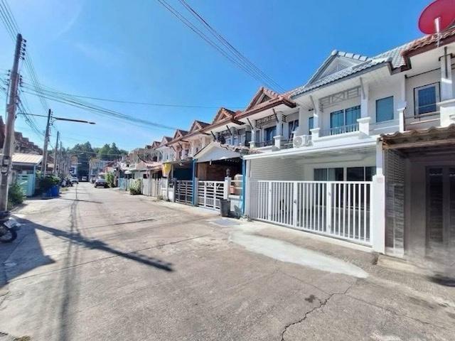 ทาวน์เฮาส์ 2090000 ชลบุรี บางละมุง บางละมุง