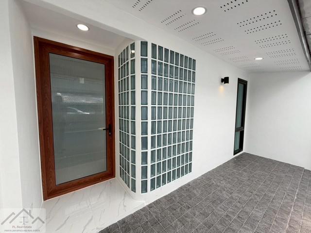 ทาวน์เฮาส์ 2590000 นนทบุรี เมืองนนทบุรี บางกระสอ